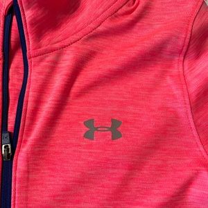 Girls UnderArmour pullover 💗